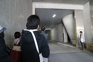 WEB300国立新美術館建築ツアー2017_02